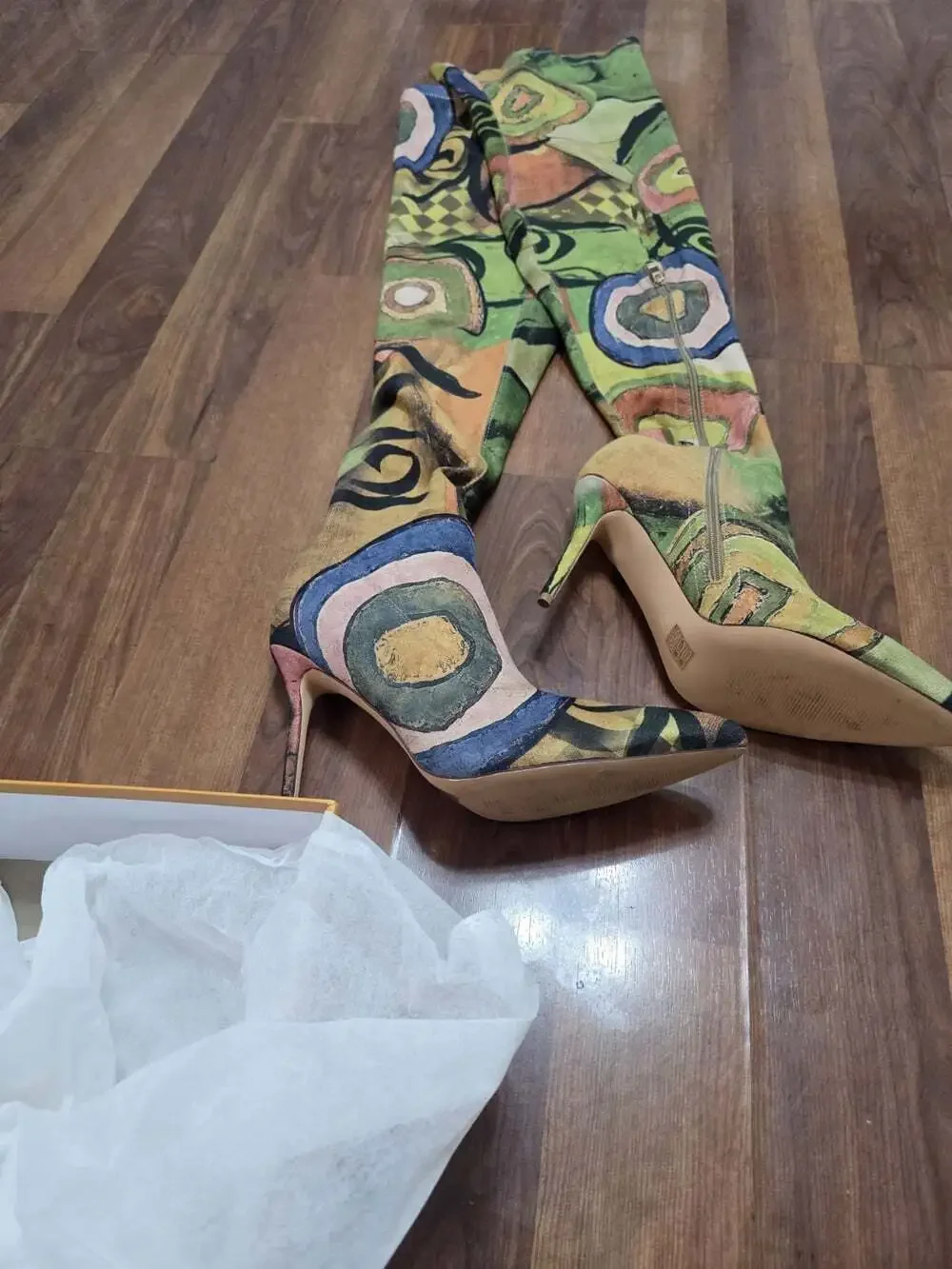 Vivianly these sexy